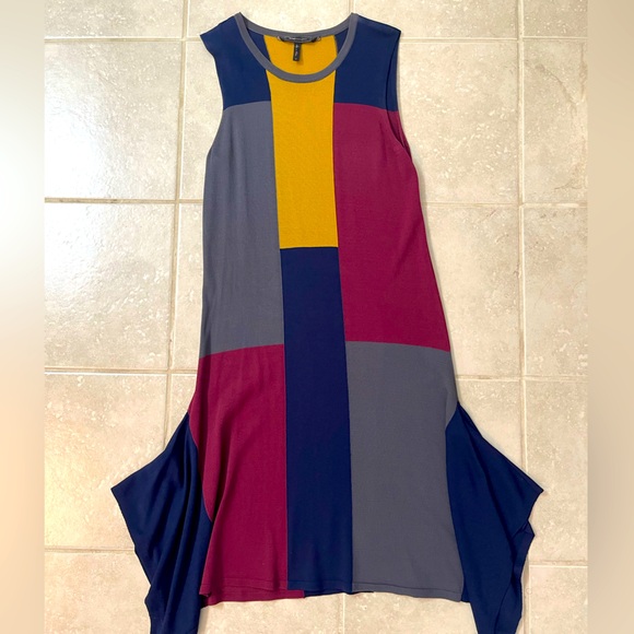 Gorgeous BCBG Max Azria Geometric Color Block Asymmetrical Hem Dress - Picture 5 of 5
